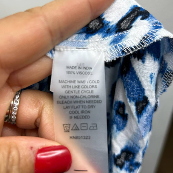 VINCE CAMUTO Blue White Printed Spaghetti Strap V Neck Wide Leg Jumpsuit Small - Picture 12 of 14